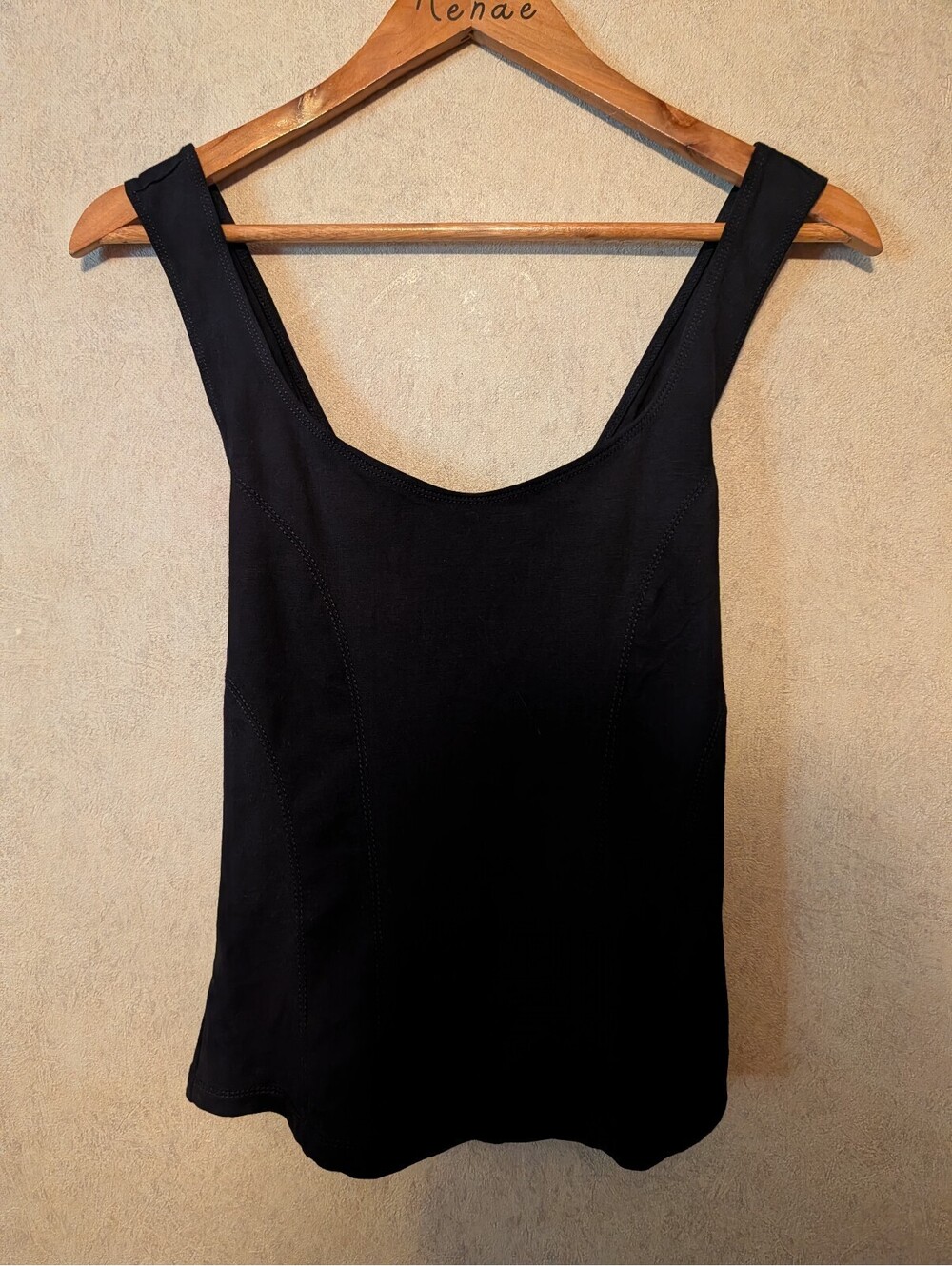 ANTHROPOLOGIE black seamed tank top sz S